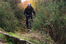 Lucca mountain bike tours: real mountain bike tour riding on dirt roads and single tracks in Lucca countryside
